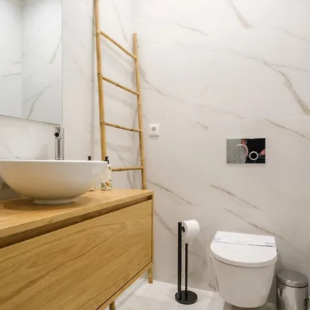 아파트 Art Deco 22 Luxury 2br Downtown Metro Ac 포르투