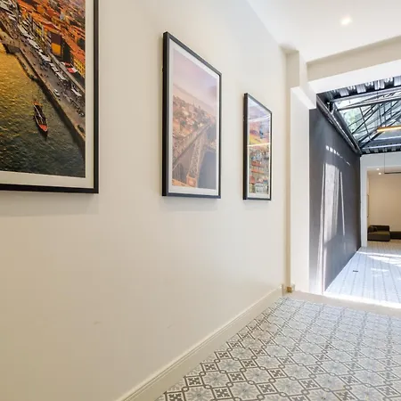 Art Deco 22 Luxury 2br Downtown Metro Ac 포르투