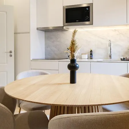 Art Deco 22 Luxury 2br Downtown Metro Ac Oporto