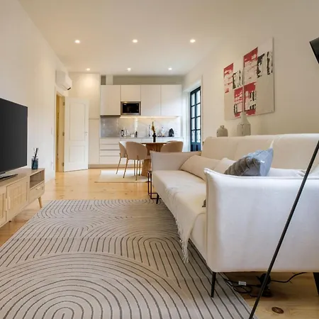 Art Deco 22 Luxury 2br Downtown Metro Ac Porto