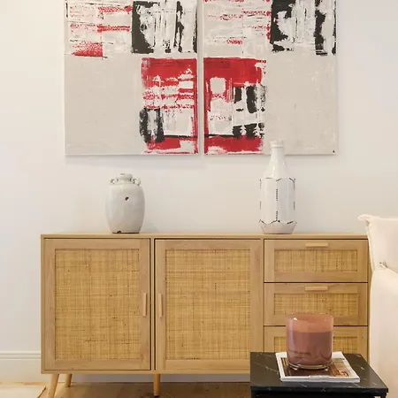 Art Deco 22 Luxury 2br Downtown Metro Ac Apartman